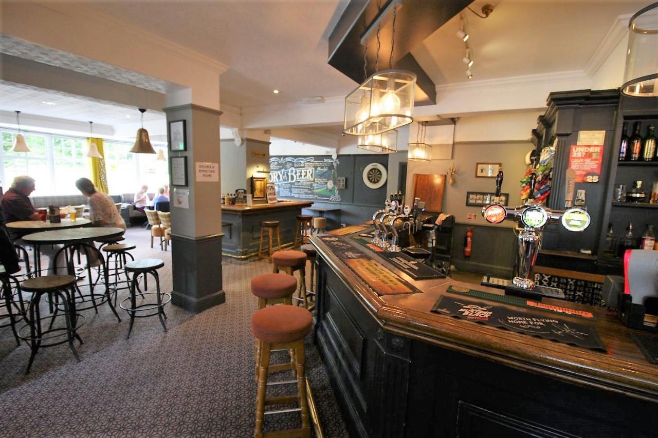 The Sun Inn Суиндон Экстерьер фото